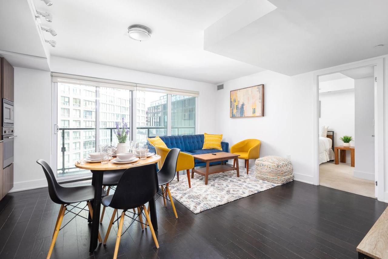 Upscale & Modern 2Bd + Den 2Ba Heart Of Downtown! Leilighet Toronto Eksteriør bilde